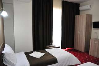 Отель Hotel Agapi Mamaia Мамая Двухместный номер с 2 отдельными кроватями и видом на город-8