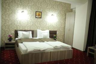 Отель Hotel Agapi Mamaia Мамая Двухместный номер с 2 отдельными кроватями и видом на город-10